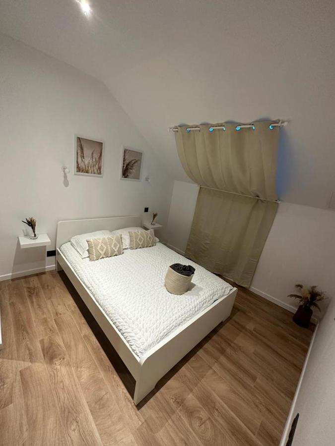 Chambres Dans Maison Neuve Au Style Chic Et Boheme Villeneuve-sous-Dammartin Номер фото